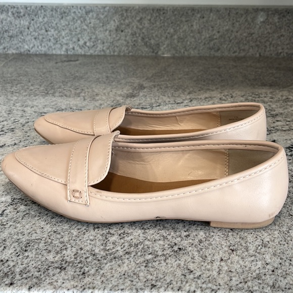Le chateau nude loafers. Like new as they have only been worn twice! - Picture 2 of 5